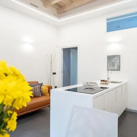 Tommy's Place - Center Apartment